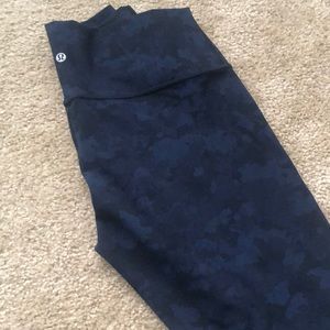 Lulu Lemon Blue & Black Camo Leggings